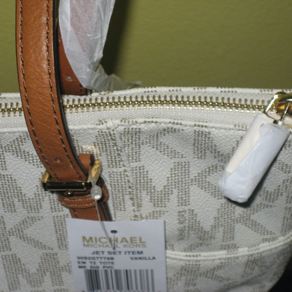 NEW Michael Kors  Original MK Vanilla Jet Set Logo Monogram handbag Tote - Picture 16 of 16